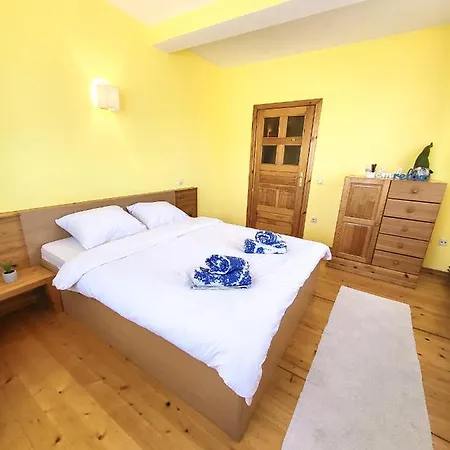 Mecava Apartmán *